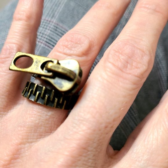 One of kind zipper shape metal ring. Unisex. - Picture 6 of 10